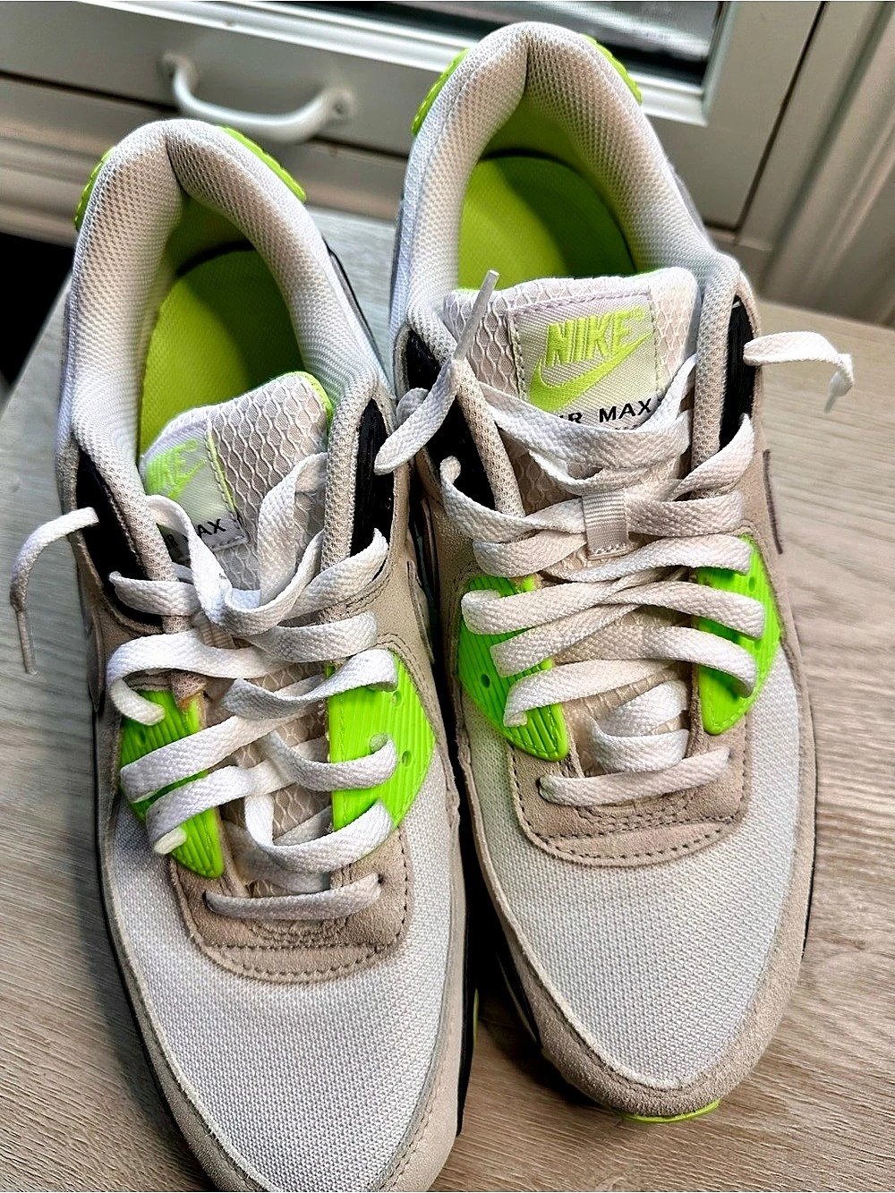 Nike Air Max 90 Vapor Green Volt Sneakers Men’s 11.5 DM0029-115